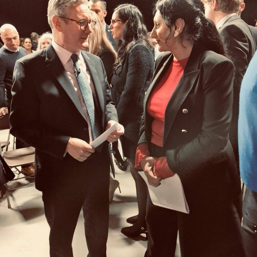Harvi speaking with the Prime Minister, Sir Kier Starmer